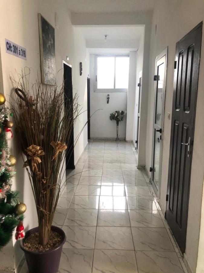 Hotel La Grace Kribi Ngoại thất bức ảnh