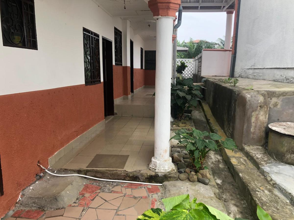 Hotel La Grace Kribi Ngoại thất bức ảnh