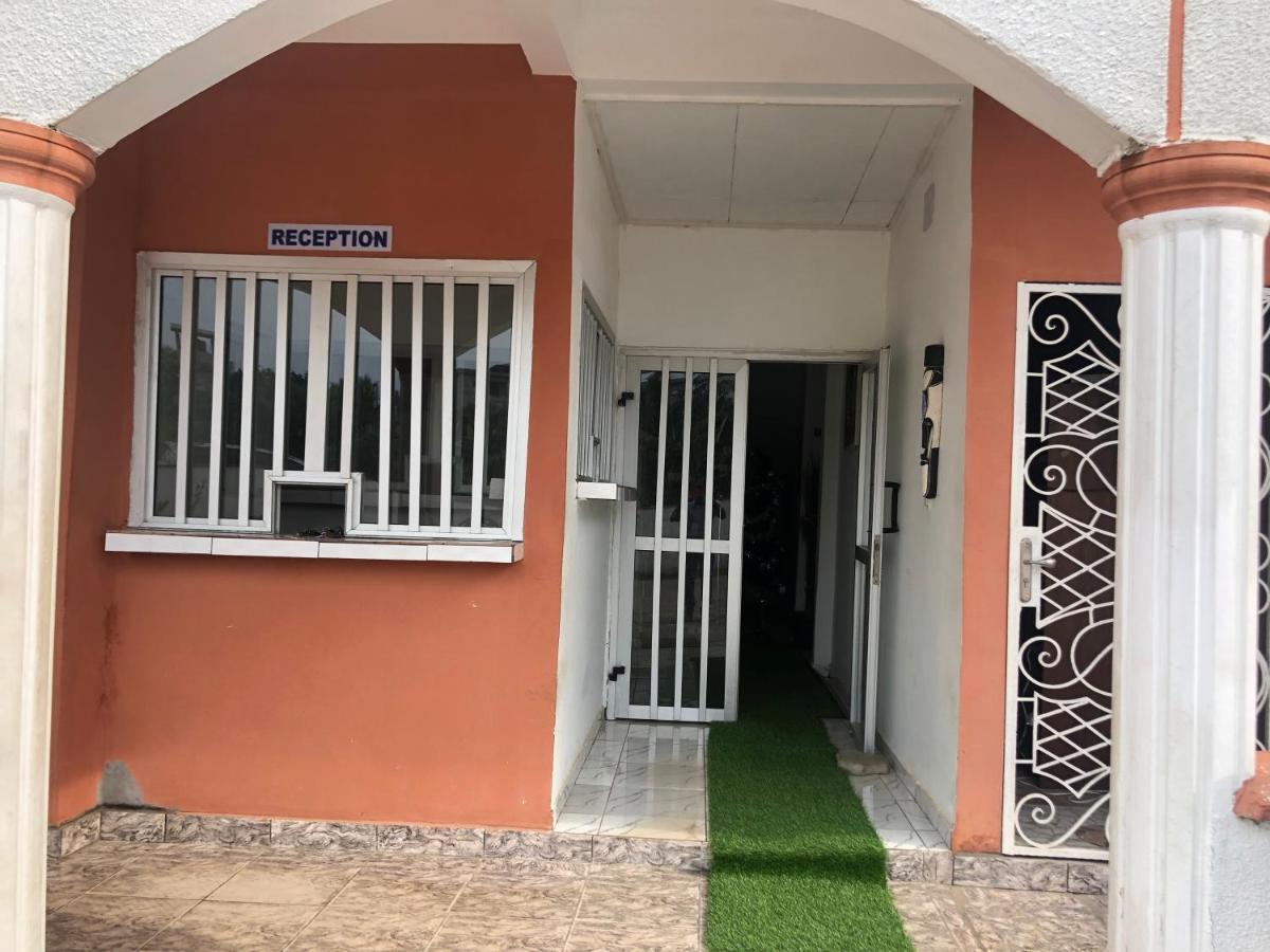 Hotel La Grace Kribi Ngoại thất bức ảnh