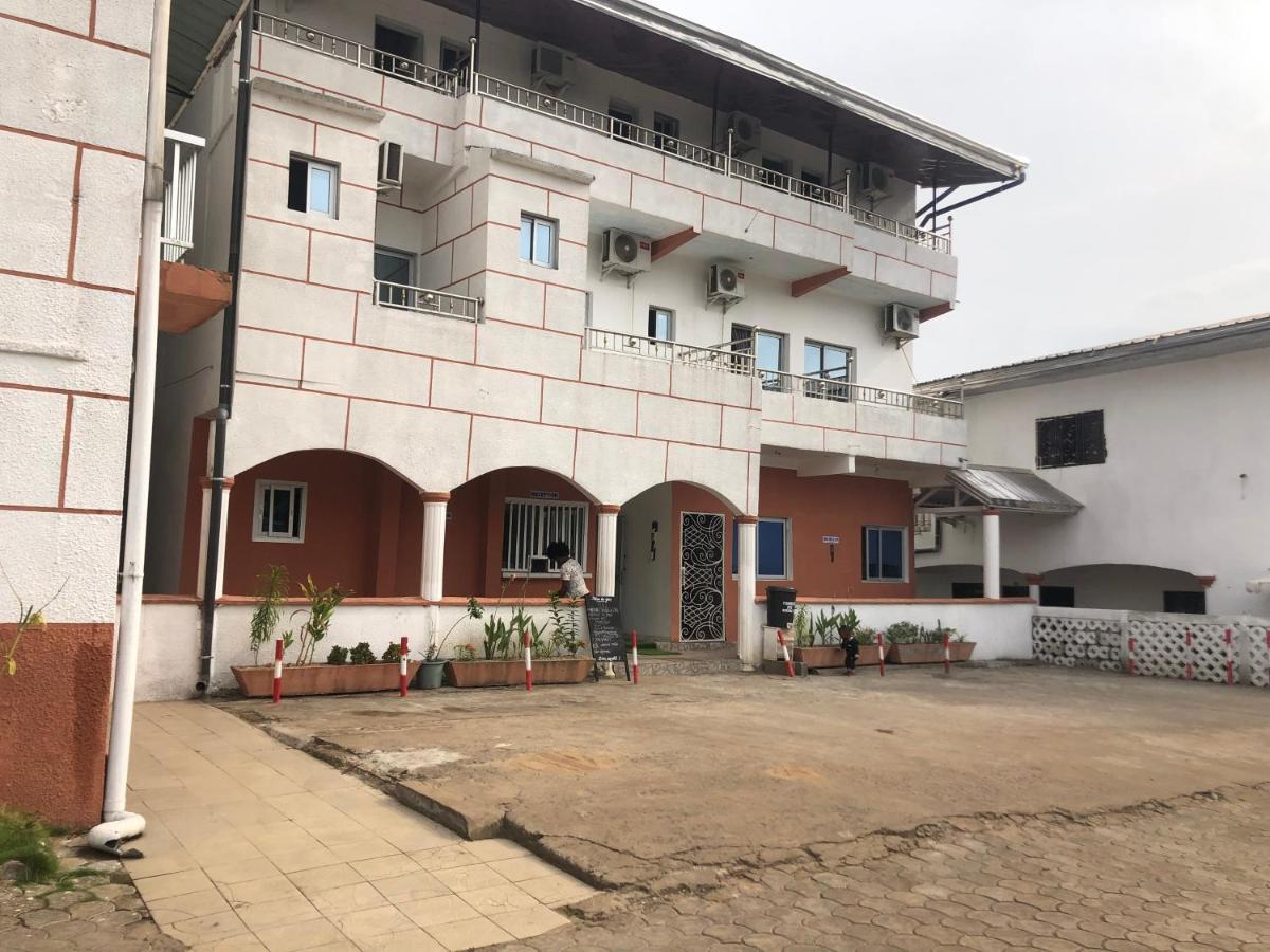 Hotel La Grace Kribi Ngoại thất bức ảnh