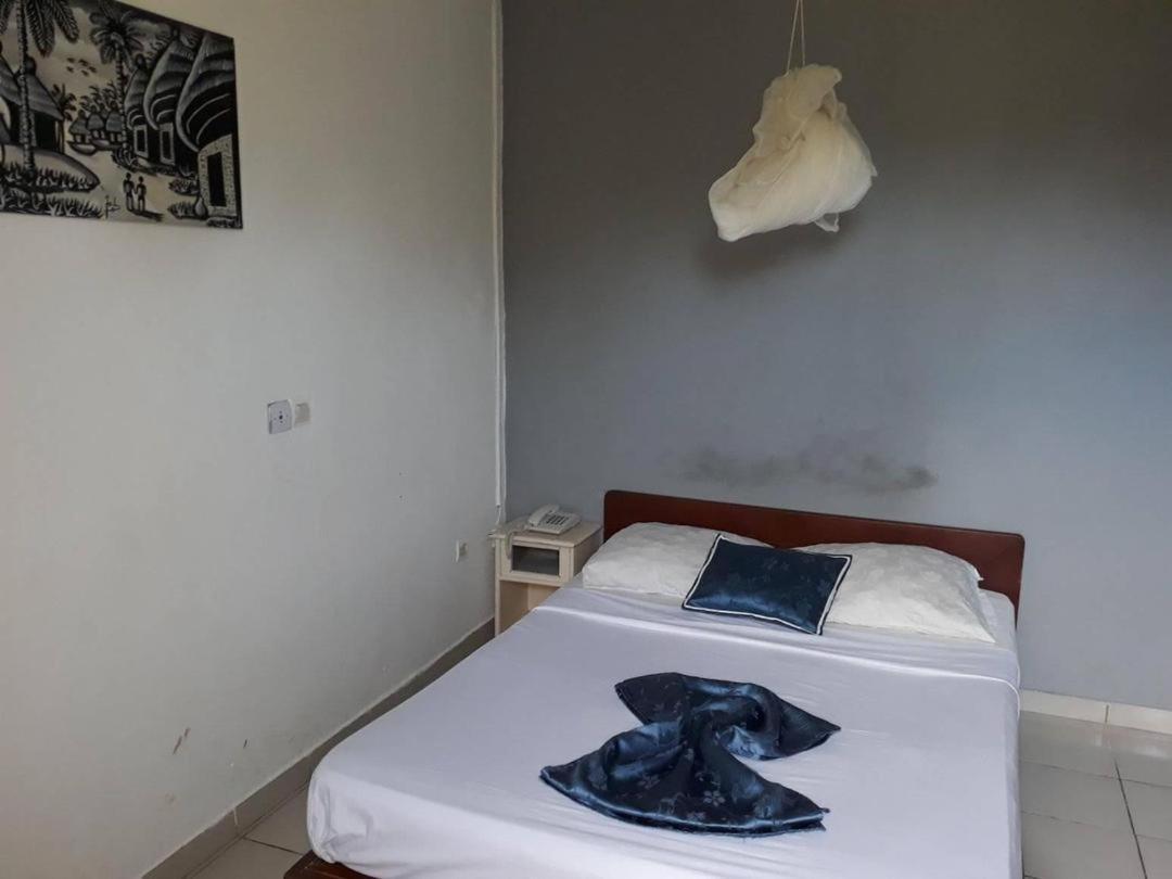 Hotel La Grace Kribi Phòng bức ảnh